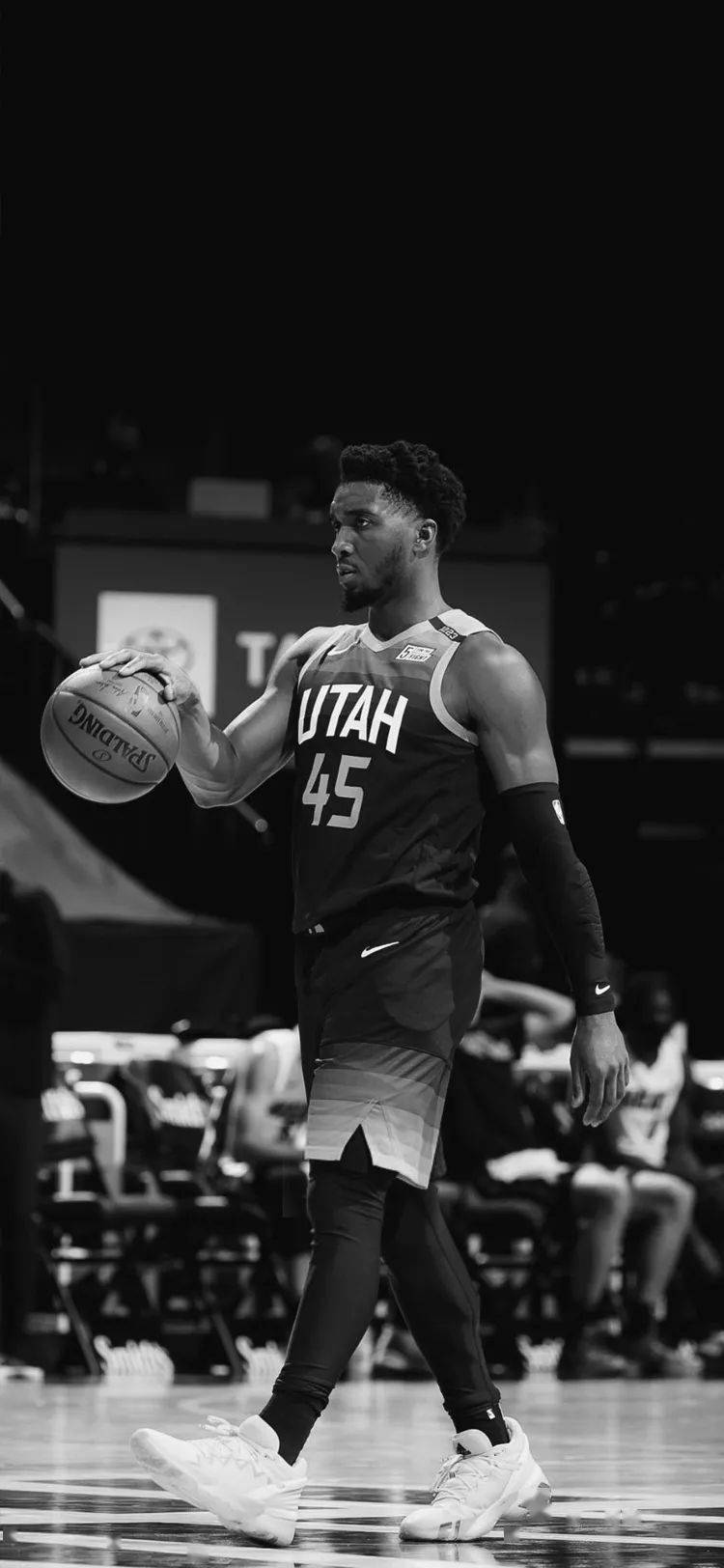 通过郭艾伦 通过郭艾伦